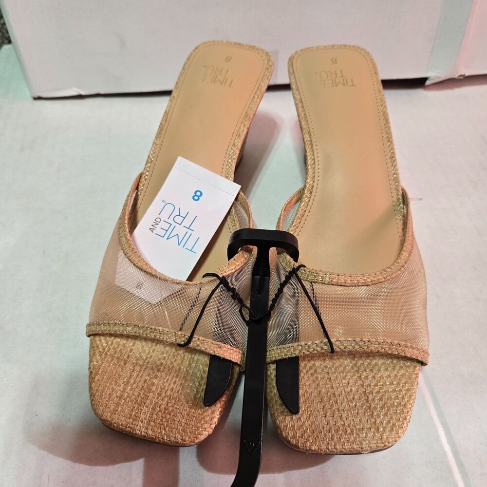 Time and Tru Womens Size 8 Beige Mesh Raffia Slip On Wedge Sandals NWT